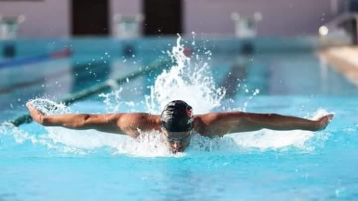 6 سباحيين يمثلون الأردن