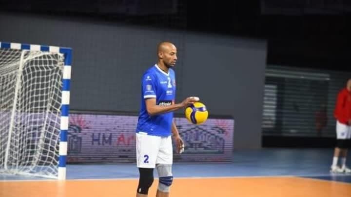 الأهلي يقترب من النهائي