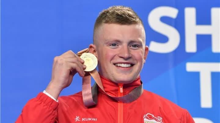 بيتي يفوز بذهبية 100 متر