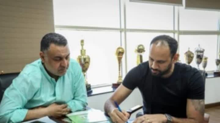 البرالزيلي بورجيس يعزز الأهلي
