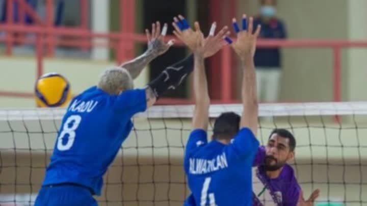 الأهلي يواصل الصدارة