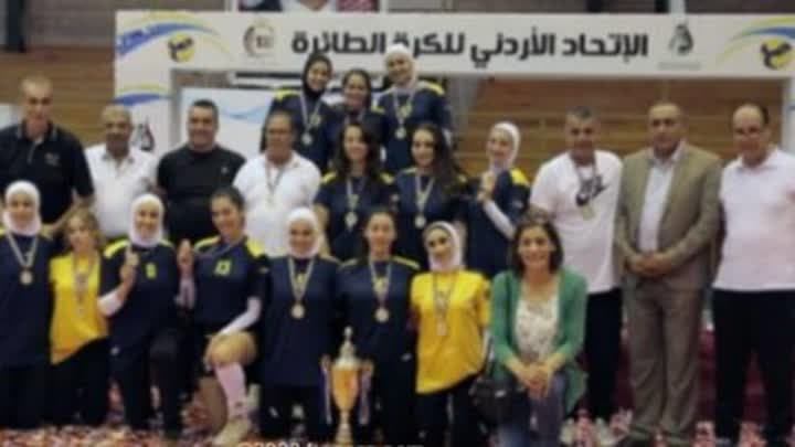 دي لاسال يحصدن لقب السوبر
