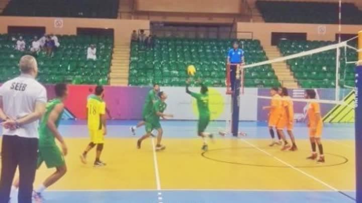 صحار ينهي الدور الأول في الصدارة