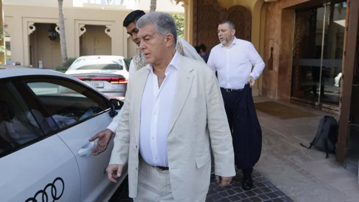 رئيس نادي برشلونة - لابورتا