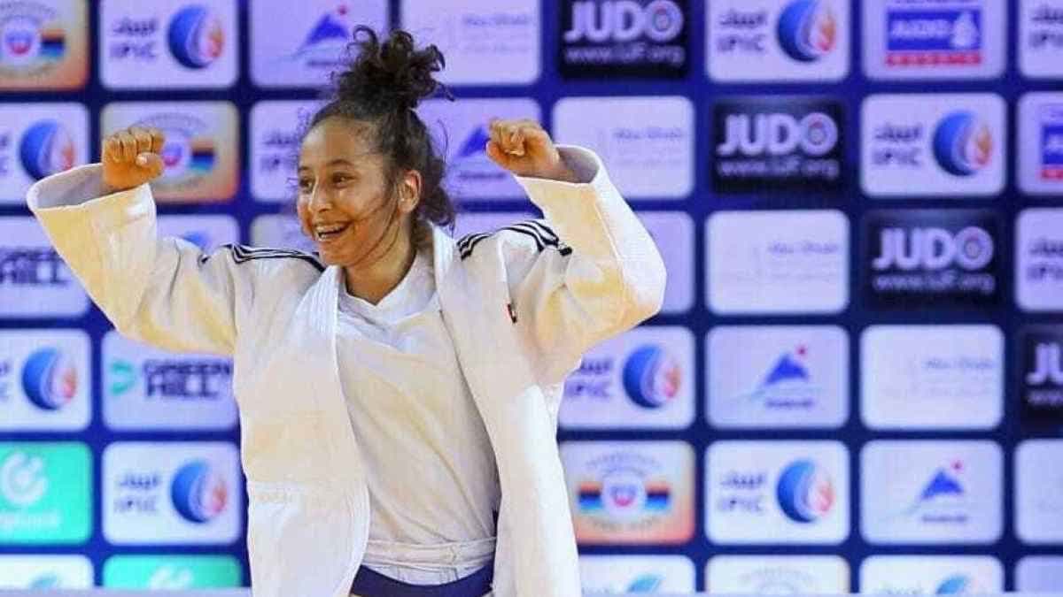 ميثاء النيادي - الإمارات