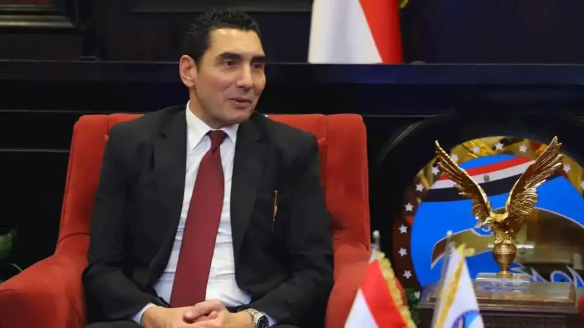 جوهر نبيل وزير الشباب والرياضة