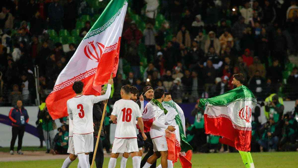 إيران