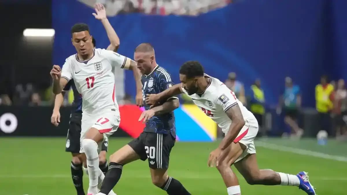 إنجلترا