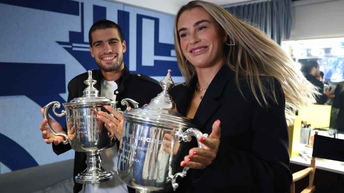 حاملا لقلب بطولة امريكا المفتوحة 2025