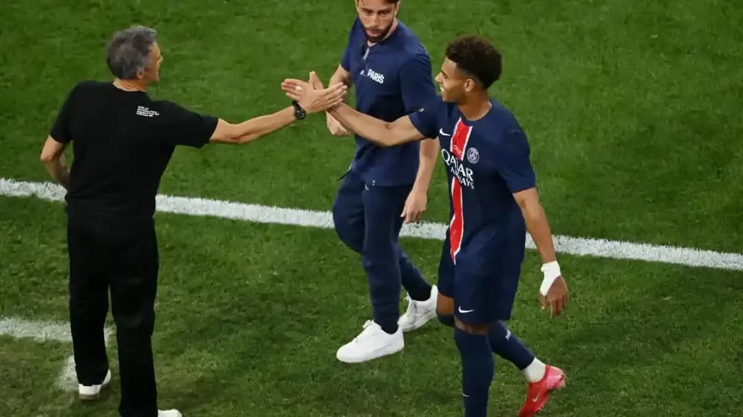 لويس إنريكي يستقبل ديزيريه دوي