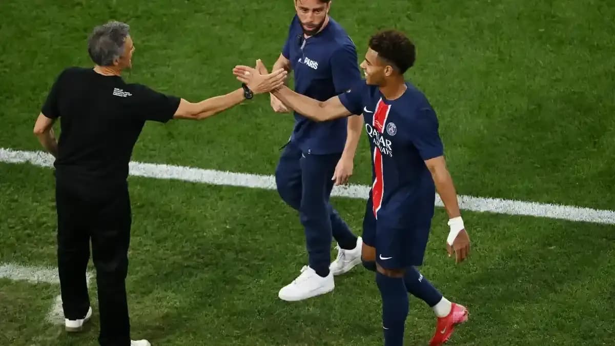 لويس إنريكي يستقبل ديزيريه دوي