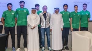 مدرب مصر السابق يقود المنتخب السعودي للطائرة