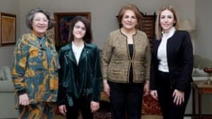 إليسا حريق تحمل آمال لبنان