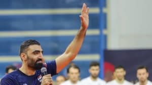 زميل سابق وراء قرار الاعتزال