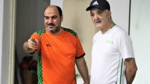 عقون يشن هجوما لاذعا