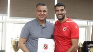 الأهلي يجدد عقد نجم الطائرة