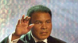 الشيشان تكرم محمد علي