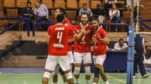 الأهلي يعبر القناة