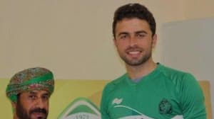 صحار يتعاقد مع لاعب باكستان