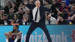 برشلونة
