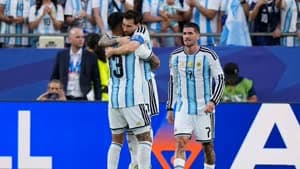 ليونيل ميسي وكريستيان روميرو