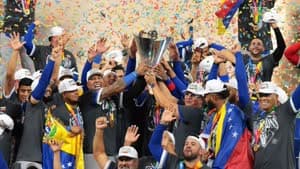 فنزويلا تتغلب على الولايات المتحدة الأمريكية وتفوز ببطولة العالم للبيسبول